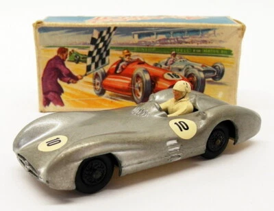 Crescent Toys Vintage Diecast 1284 - Mercedes Benz 2.5L GP Racing Car - Image 1 of 4