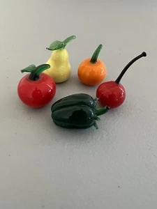 Vintage Murano Style Blown Glass Fruits Lot of 5 Pieces - Picture 1 of 3
