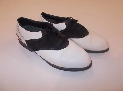Sapato Oxford de Golfe Reebok Feminino Tamanho 7.5 Couro Preto e Branco Precisa de Picos - Imagem 1 de 4