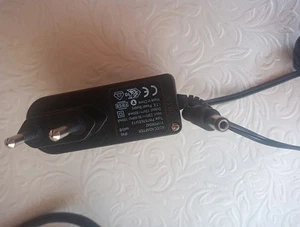 Liste Strom Adaptern. 2V 10.8V Und Anderes Bitte Auswahl - Bild 1 von 24