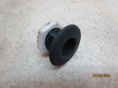 1993 94 93 YAMAHA WAVERUNNER VXR PRO 700 FRONT BUMPER PLASTIC NUT - Image 1 of 4