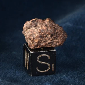 Meteorite Erg Chech 008 Di 2,10 G Chondrite Carboniosa Di Tipo CR2 - Picture 1 of 11