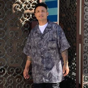 Herren Rocawear All Over Dunk Grey | Hellgrau S/S Button Down Hemden Neu mit Etikett - Bild 1 von 4