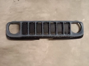 JEEP RENEGADE FRONT GRILLE KIT FRONT GRILLE KIT SUP RADIATOR ORIGINAL WITH PRIMER - Picture 1 of 6