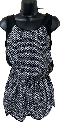 Mameluco para mujer Paper Crane talla pequeña negro sin mangas pantalones cortos de una pieza para jóvenes Foto 1 de 4