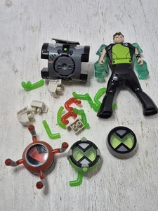 Ben 10 Omnitrix Watch Creator Set Antitrix Roleplay con pezzi e action figure - Foto 1 di 6