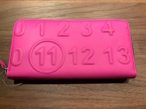 Original MAISON MARGIELA Portemonnaie „geprägt“, Pink, NP 690.- - Bild 1 von 6