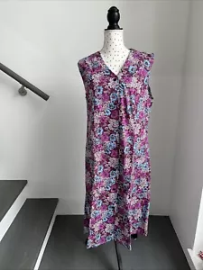 Damen Hauskleid Schürze Gr. 44 Neu Blumen Rosa Blau Kittelschürze - Bild 1 von 5