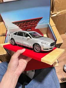 1:18 Scale 2016~2020 Ford Fusion Taurus Silver Diecast Model Car - Picture 1 of 18