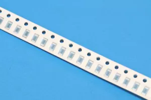 Resistencia en chip KOA RK73H2BT2R00F 2 ohmios 1% 0,25 W SMD 1206 nueva cantidad-1000 - Imagen 1 de 1
