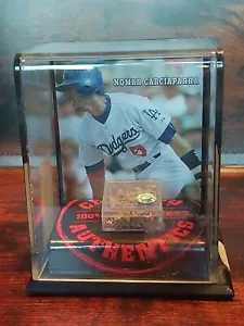 AUTHENTISCHE BERITTENE ERINNERUNGEN NOMAR GARCIAPARRA GEBRAUCHTES BASEBALL-SCHMUTZDISPLAY - Bild 1 von 4