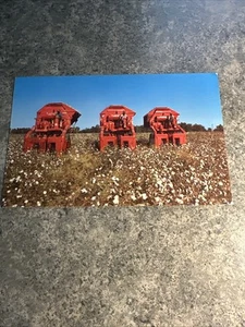 KING COTTON still reigns in the NEW SOUTH A DEEP SOUTH CARD - Unposted POSTCARD - Picture 1 of 9