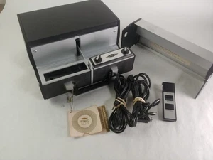 Vintage Sawyer's Rotomatic 700 2X2 Slide Projector with Power Cord - Picture 1 of 6