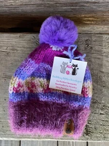 Child Hand Knitted Pom Pom Beanie Winter Hat - Picture 1 of 2