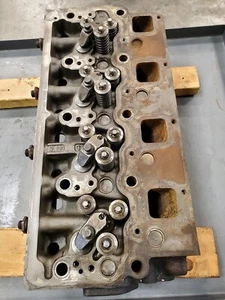 Mercedes-Benz OM904LA Diesel Engine Cylinder Head 9040163101 4-Cylinder - Picture 1 of 4