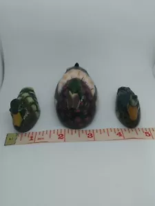 THREE BEAUTIFULLY DETAILED HAND CARVED & PAINTED MINIATURE WOOD DUCK DECOYS - Picture 1 of 12