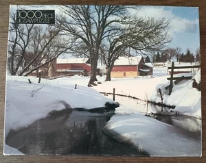 Puzzle dorato 1000 pezzi fattoria coperta di neve NUOVO E SIGILLATO!! - Foto 1 di 9