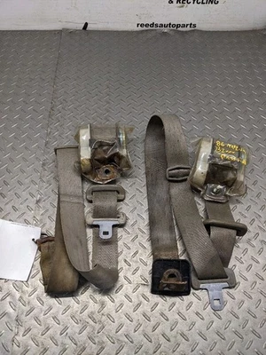 86 87 88 89 90 91 92 93 1986 MAZDA B2000 B2200 B2600 CONDUCTOR Y PASAJERO 117 Foto 1 de 4