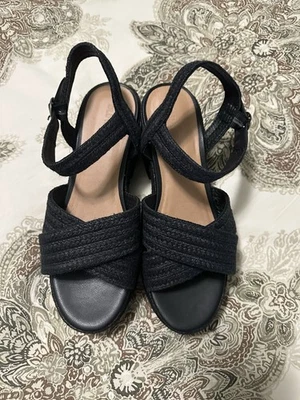 Old Navy Black Faux Leather Size 8.5 Strap Sandals NWOB - Image 1 of 4