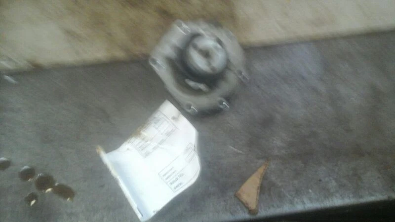 Bomba de refrigerante Volvo serie 70 V70 08-10 Foto 1 de 4