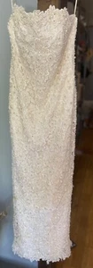 wedding dress size 4 NEVER WORN! BEAUTIFUL - Picture 1 of 7