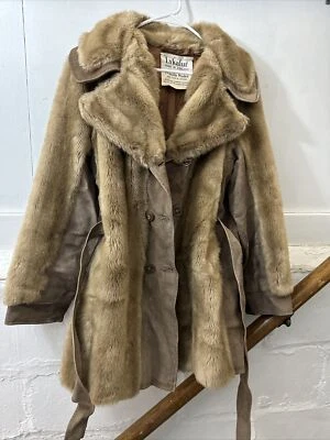 Abrigo vintage de piel sintética de licafur Priscilla Modes hecho en Inglaterra para mujer marrón claro Foto 1 de 4