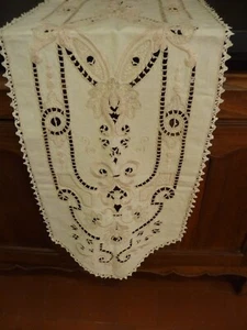 Linge ancien Chemin de Table   avec broderies de fleurs et dentelle   ( ref 34 ) - Imagen 1 de 7
