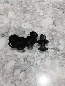 4 OEM Tail Light Lamp Retainer Mounting Clips for 2019- 2022 Dodge Ram 1500 - Picture 1 of 2