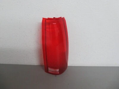 Chevrolet Blazer Tahoe Yukon Sierra 1992 2000 luz trasera derecha lente solamente Foto 1 de 4