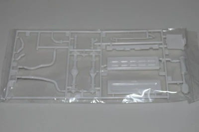 AMT 1992 TOYOTA 4X4 PICKUP #1425/12 ⭐PARTS⭐ REAR AXLE & DIFFERENTIAL+MORE 1:20 - Image 1 of 3