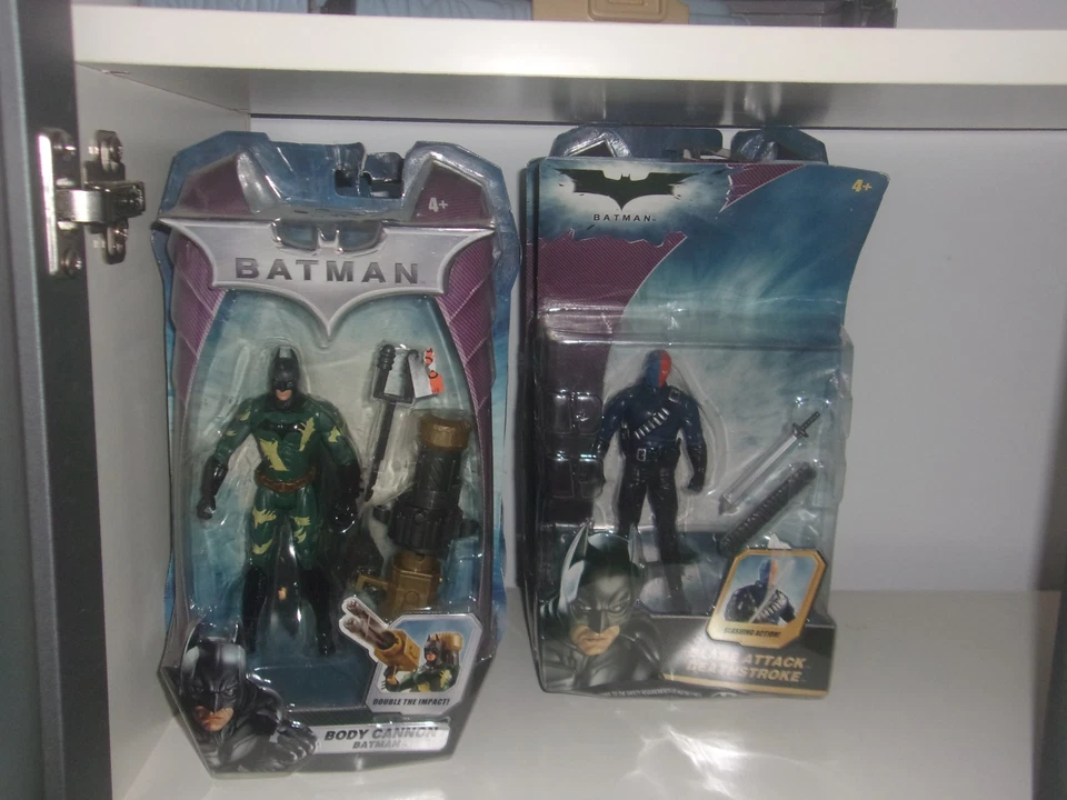 Figuras de acción Batman: El Caballero Oscuro sin abrir y como nuevas en embalaje Foto 1 de 1