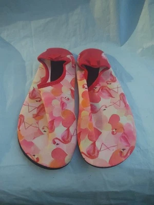 Water Shoes Aqua Socks for Beach Swimming Pool Flowers 9M - Image 1 of 2