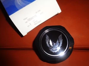 GM 10044146 PONTIAC BIRD WHEEL CENTER CAP 1986 1987 NEW! OEM - Picture 1 of 5