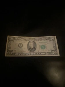 1988 A $20 Twenty Dollar Bill Federal Reserve - Picture 1 of 2