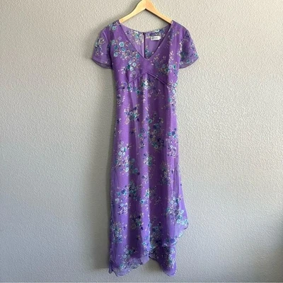 Maxi Vestido de Gasa Púrpura Floral Cuello Talla 14 Manga Corta Asimétrico Corbata Cintura Foto 1 de 4