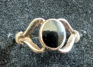 Ring Sterling Silver Prong Black Onyx Stone Small Size 7 - Picture 1 of 4