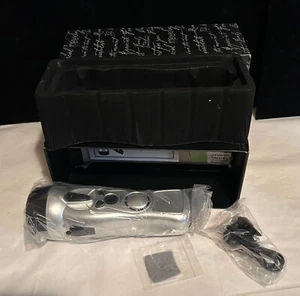 SET 2 Survival Tools NEU Kurbel Power Up Notfall Ladegerät Alarm Taschenlampe Werkzeug - Bild 1 von 1