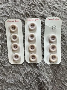 Casa de Leon 11 Ivory Vintage Buttons NEW on Card ( - Picture 1 of 2