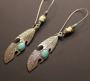 Silvertone & Howlite Turquoise Feather Earrings Native American Western Style - Picture 1 of 11