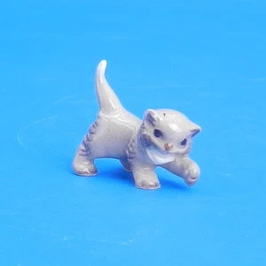 Hagen Renaker Miniature PERSIAN KITTEN PLAYING Vtg Grey Cat Ceramic Figurine - Picture 1 of 5