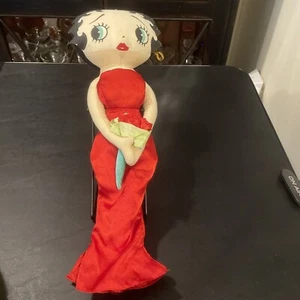 Peluche pupazzo vintage Betty Boop 1999 KELLYTOY 16" romanticismo Betty che tiene rose - Foto 1 di 13