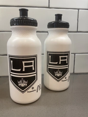 Los Angeles Kings Water Bottles 2-NEW Never Used Water bottles Free Shipping LA Cover