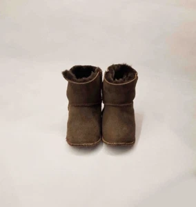 Babyschuhe mit kuschelweichem Lammfellfutter - Bild 1 von 3