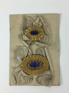 Victorian Dutch Collar Pin Set, Blue Strass, Original Card, C-Clip, Ribbon - Bild 1 von 6