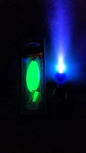 Glow in the dark Acme little cleo 3/4oz. Long Glow Green free ship & Glo Charger - Picture 1 of 5