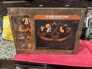 Disney Parks Star Wars Galaxy Edge Dejarik Board Game 8 Figures Checkers - Picture 1 of 5