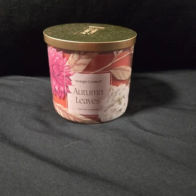 Autumn Leaves Yankee Candle - Image 1 of 2