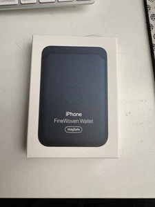 Apple iPhone FineWoven Wallet Magsafe In Navy Blue 1st Generation No find My - Picture 1 of 4