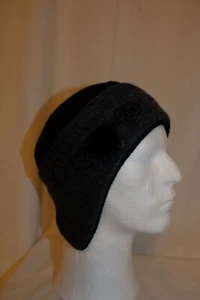 SUSAN BAUMGÄRTEL Mütze Hut Kappe Walkloden Ohrenschützer schwarz/grau NEU - Bild 1 von 2