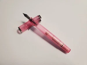 Pelikan Classic 205 Füllhalter Rose Quartz F / B Special Edition NEU! - Bild 1 von 6